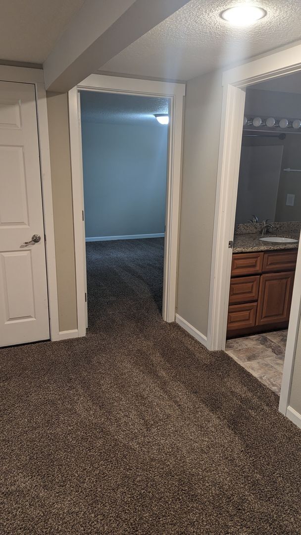 Building Photo - OR112