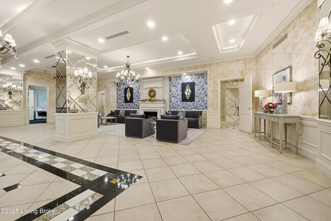 Building Photo - 6600 Seminary Woods Pl