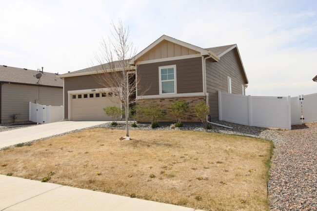 Building Photo - Wonderful Newer Home North Windsor