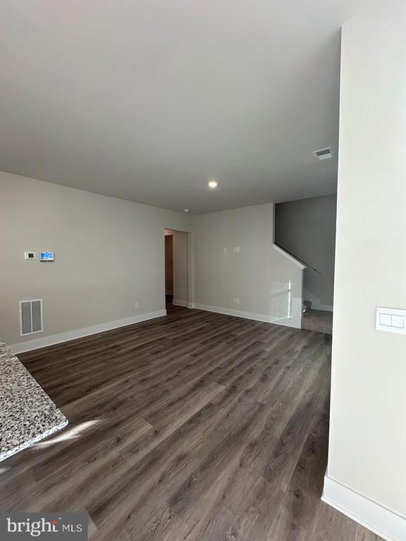 Building Photo - 114 Haida Ln
