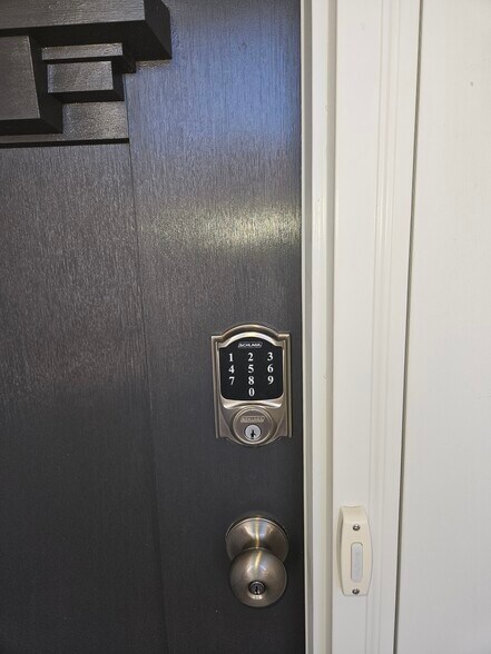 Smart Lock - 3164 Lilac Grove Dr