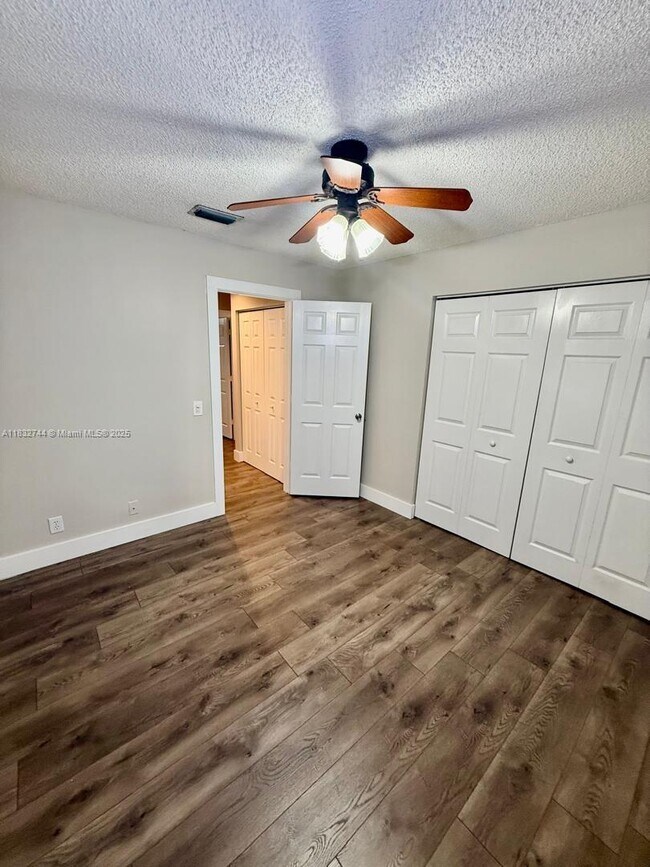 Building Photo - 4280 Ironwood Ct
