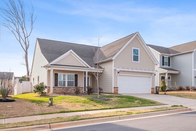 Building Photo - Experience Luxury Living in Reedy Fork