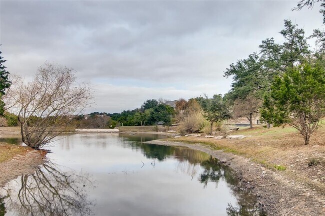 Building Photo - 3217 Tehama Ct