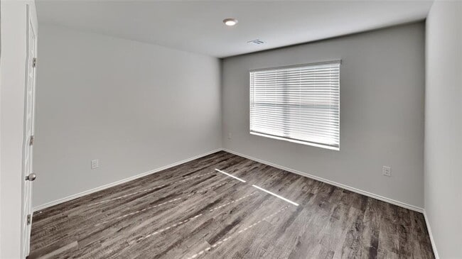 Building Photo - 6009 Bradford Pear Ln