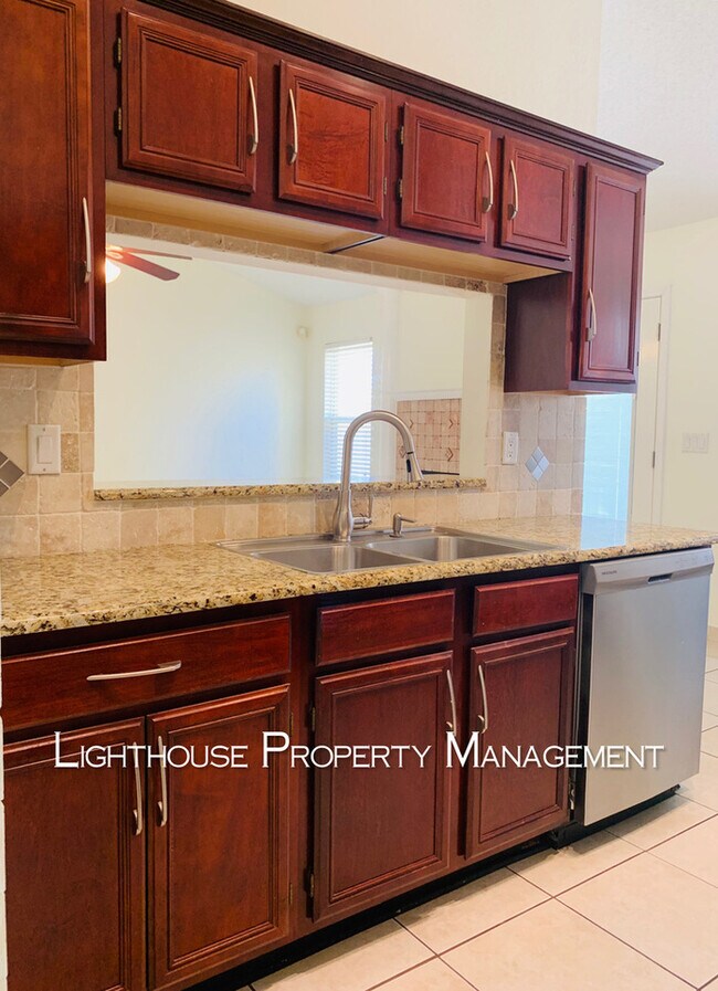 Building Photo - Pristine 3/2 in University Park!  Won't Last Long!