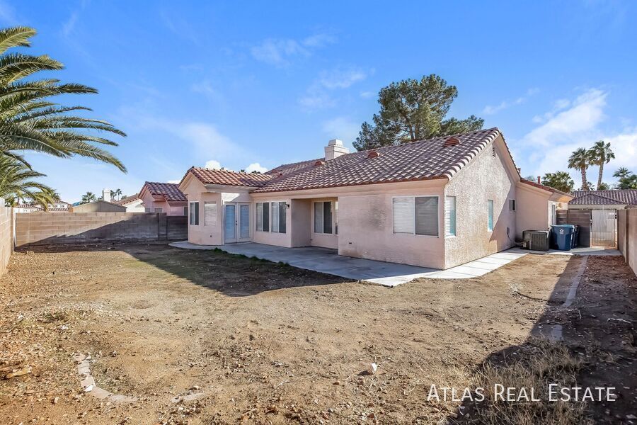 Building Photo - 5808 Ventana Dr