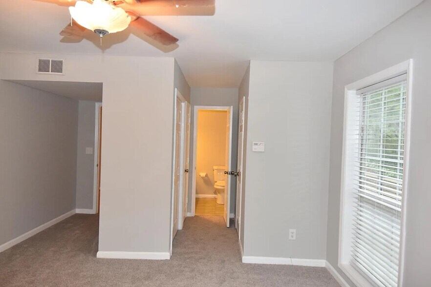 View of the bathroom from bed room2. - 302 Lenox Way NE