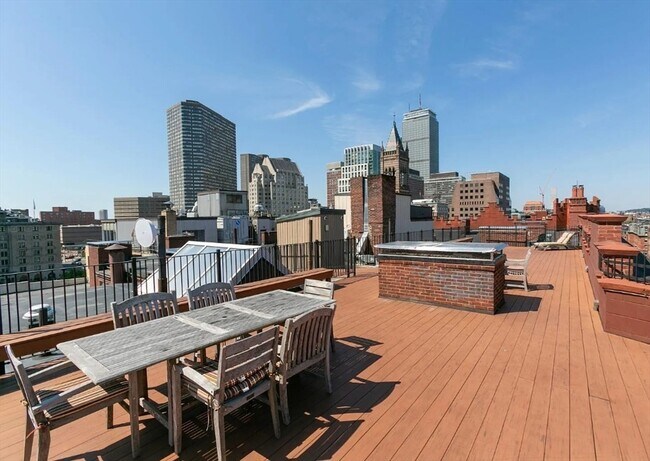 Building Photo - 271 Dartmouth St