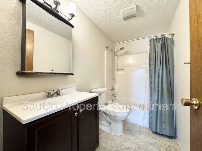 Building Photo - 444 N 12th St