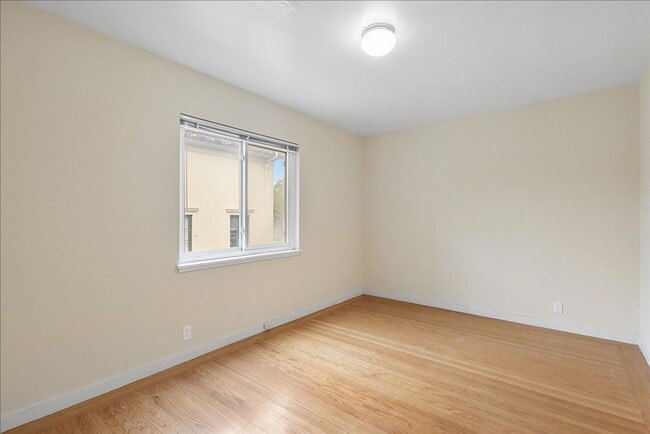 Building Photo - 2234 Santa Clara Ave