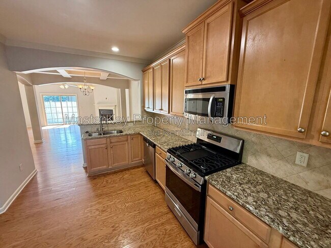 Building Photo - 533 Matheson Place