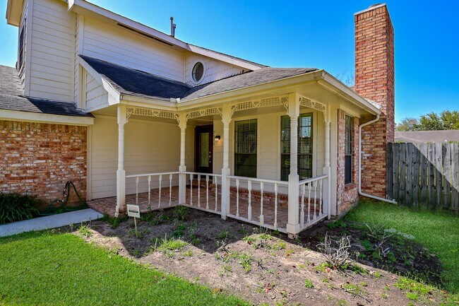Building Photo - 3410 Streamside Ln