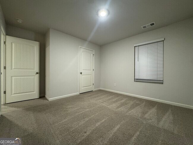 Building Photo - 279 Belmont Dr