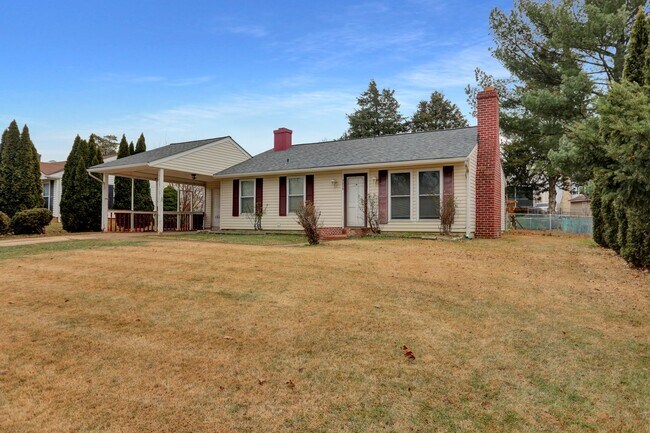 Building Photo - 7215 Johnnycake Rd