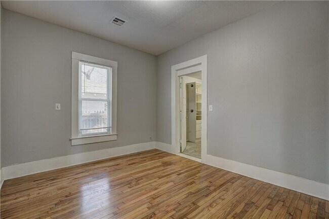 Building Photo - 1715 NW 21st St