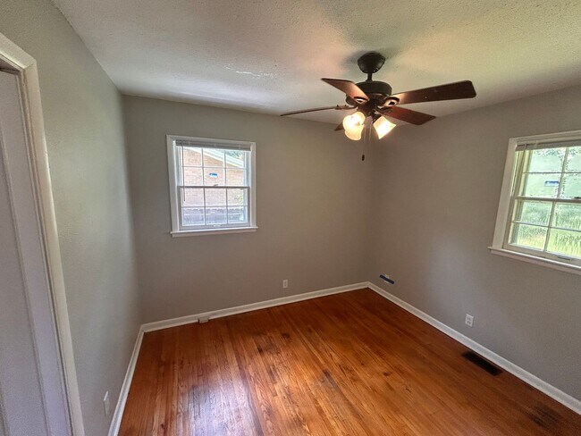 Building Photo - 4802 Bluehaven Dr NW
