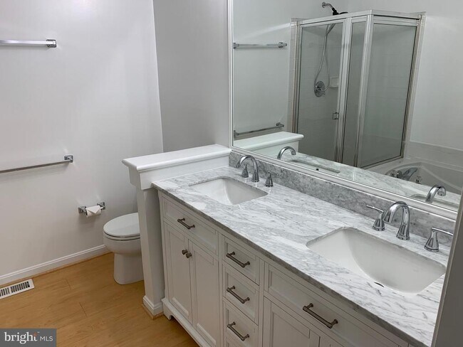 Building Photo - 12731 Fair Crest Ct