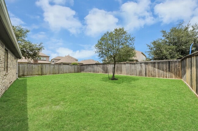 Building Photo - 16011 Monument Hill Crossing