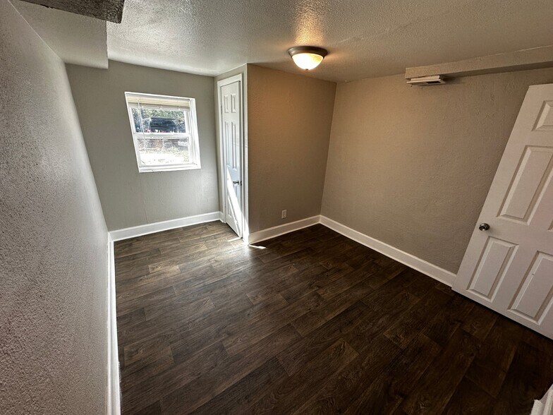 Building Photo - 4065 S Bannock St