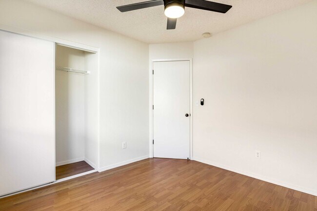Building Photo - Well Maintained 3 Bedroom, 2 Bath Home