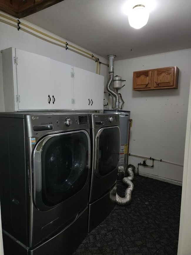 Building Photo - Long Realty & Property Management - 3 Bedr...
