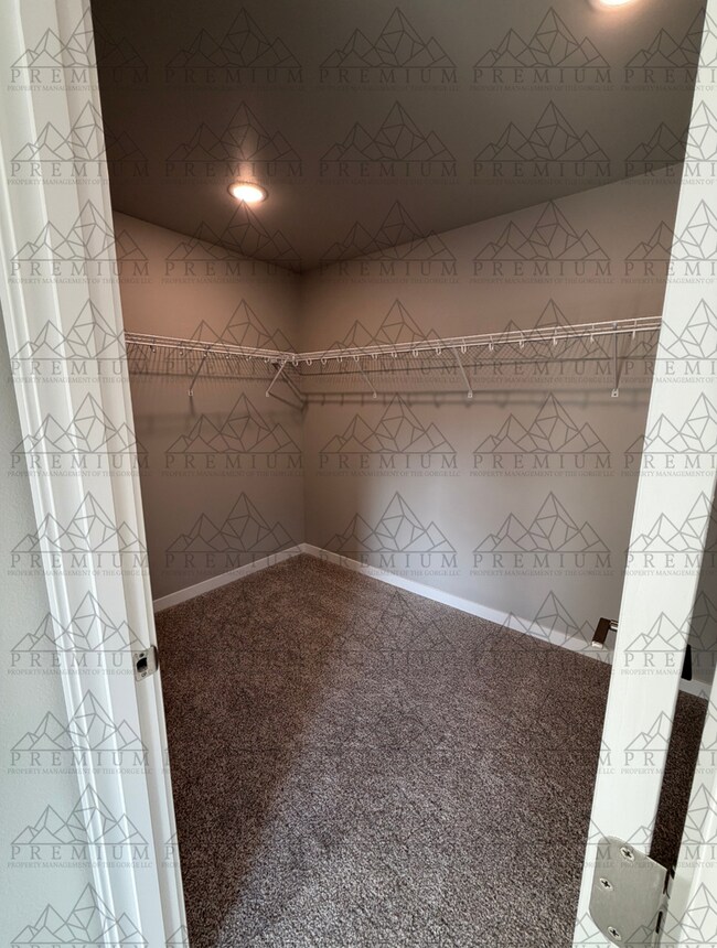 Building Photo - 1st MONTH FREE - 3 BED 2.5 BATH NEW BUILD!