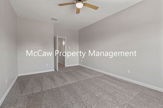 Building Photo - 5004 Colonial Ave