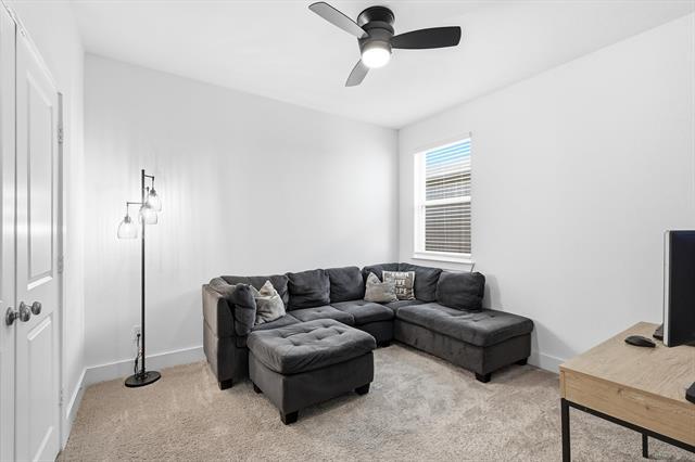 Building Photo - 2320 Stella Ln