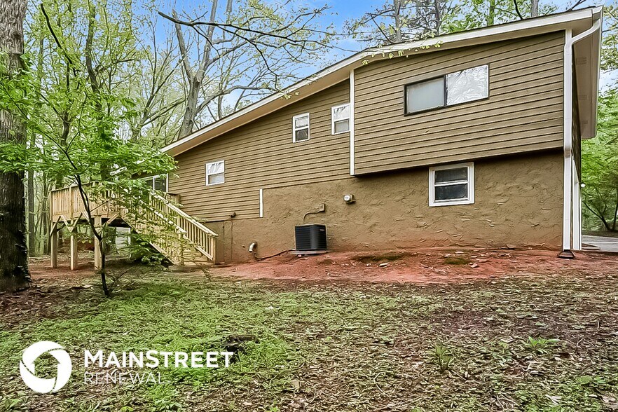 Building Photo - 3740 Jr Ln