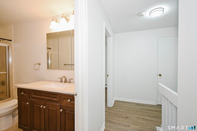 Building Photo - 421 Emmett St