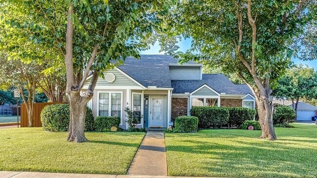Building Photo - 900 Tupelo Dr