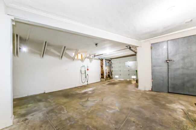 Building Photo - 49 Elgin Park