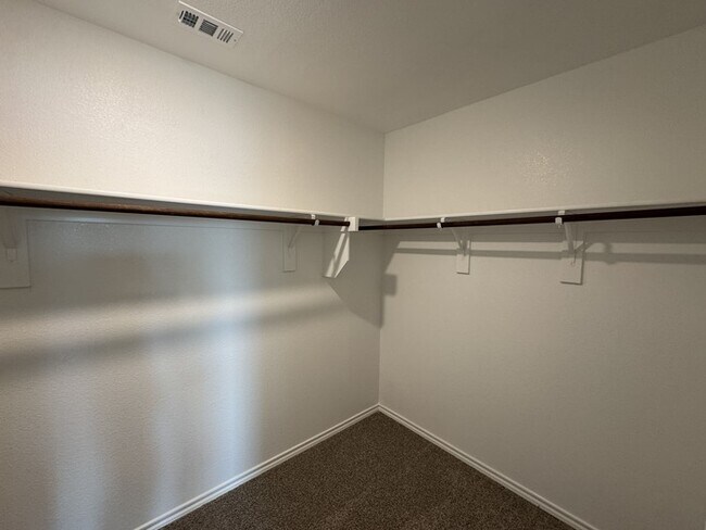 Building Photo - Beautiful BRAND NEW 4-Bedroom Home In Lind...