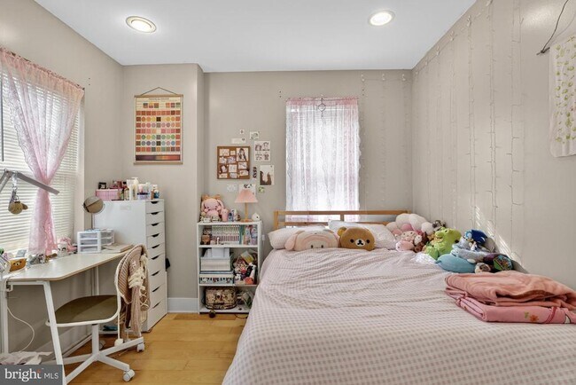 Building Photo - 709 N 3rd St