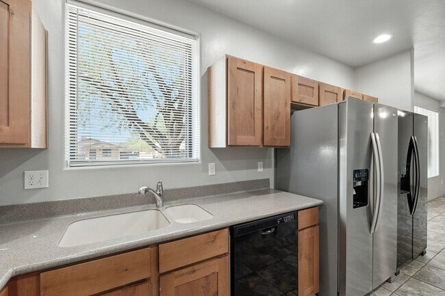 Building Photo - 50 N Mountain Ave