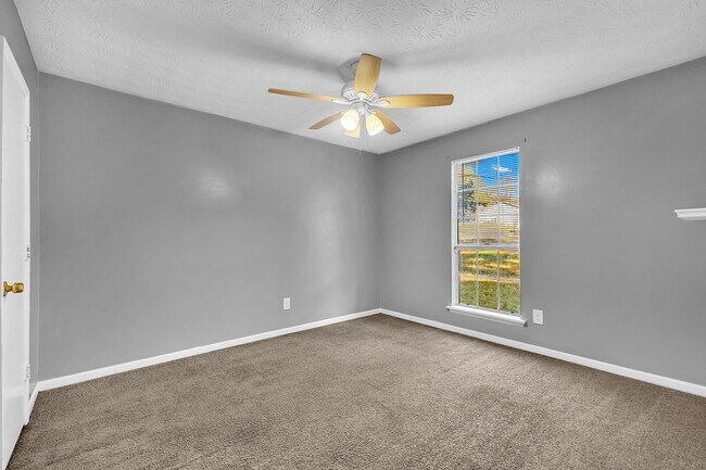 Building Photo - Ashbill