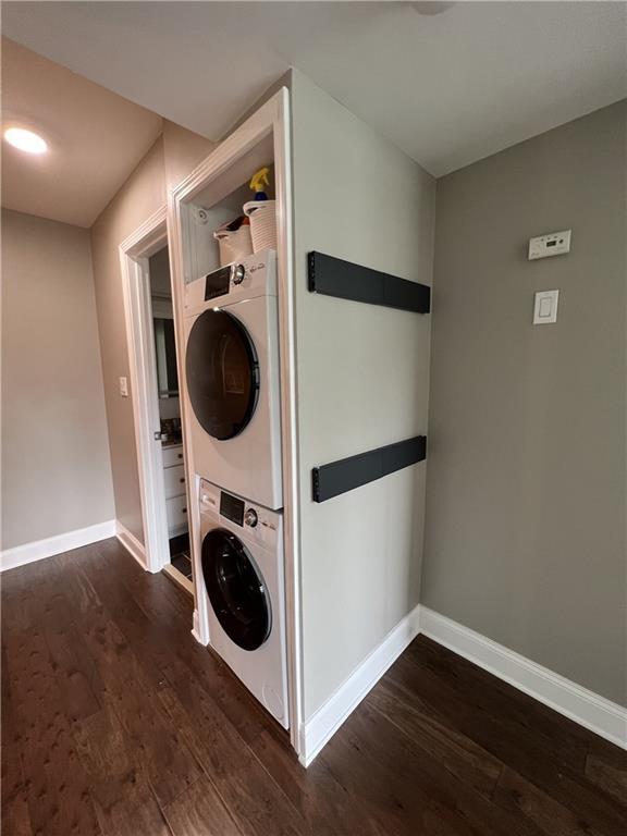 Building Photo - 6980 Roswell Rd