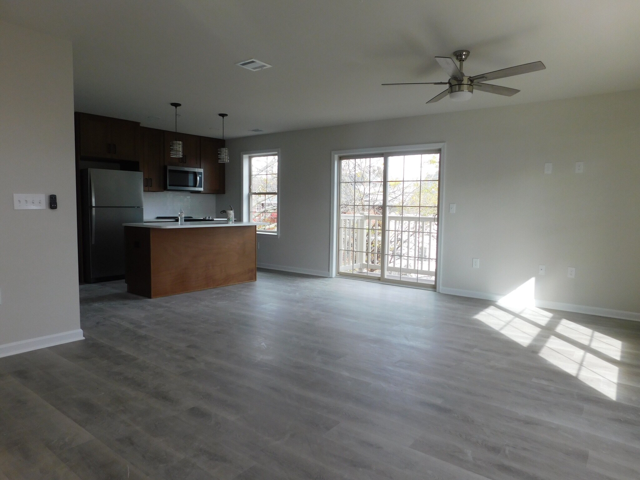 Building Photo - 1513 Maple St