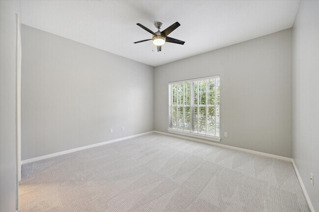 Building Photo - 5826 Santa Fe Springs Dr