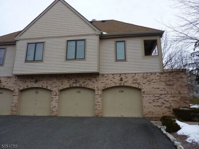 Building Photo - 133 Sunrise Dr