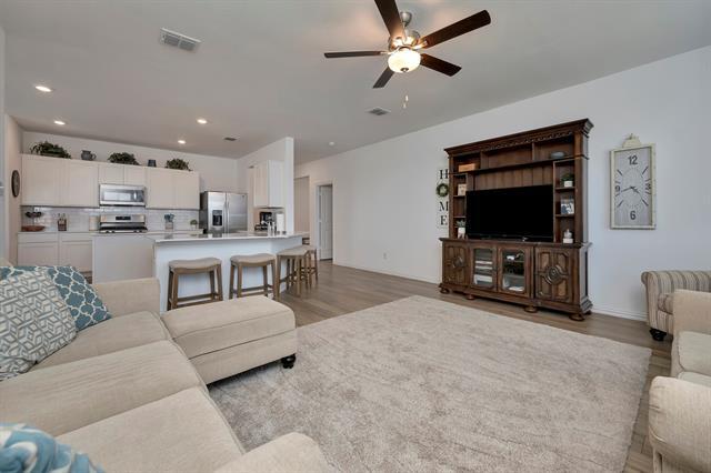 Building Photo - 2604 Starwater Dr