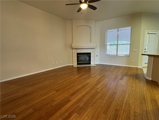 Building Photo - 8625 Desert Bird Dr