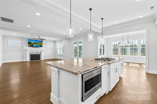 Building Photo - 124 Sisters Cove Ct
