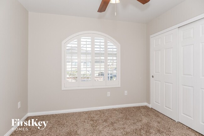 Building Photo - 9826 Smokey Moon St