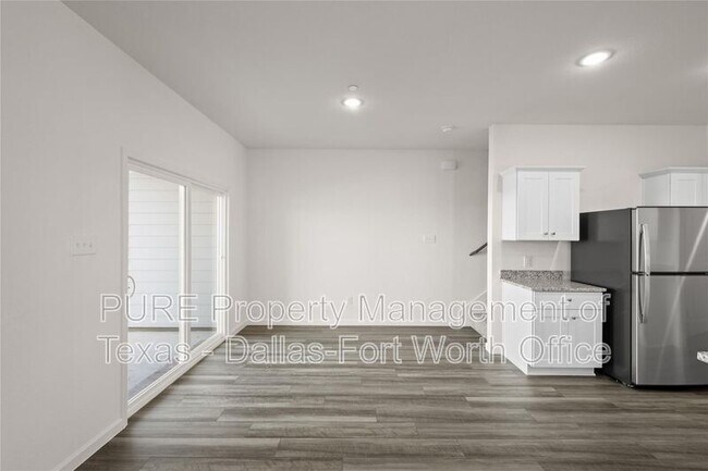 Building Photo - 241 Berthe Ct