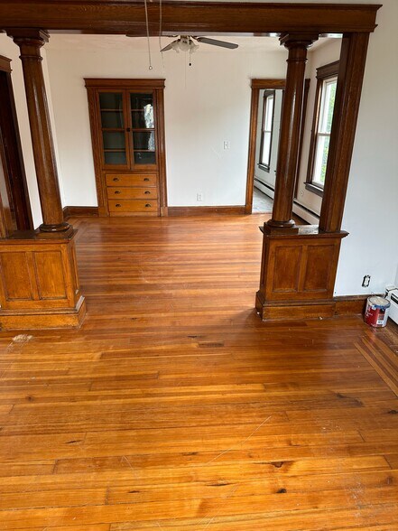 Building Photo - 311 New Park Ave