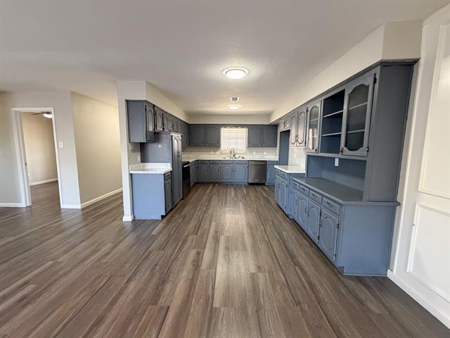 Building Photo - 801 S Wood St