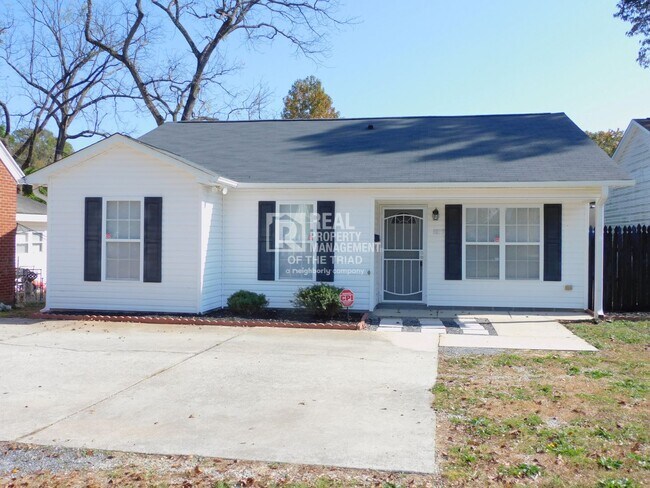 Primary Photo - 3 Bed / 2 Bath Home Near UNCG