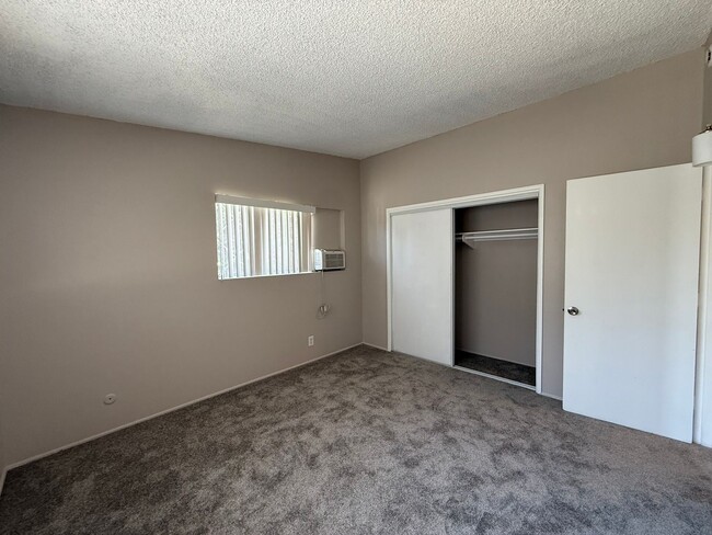 Building Photo - 1026 Grover Ave